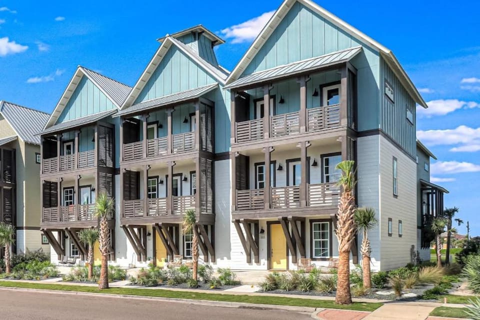Palmilla Beach Resort: Luxury Gulf Getaway House in Port Aransas