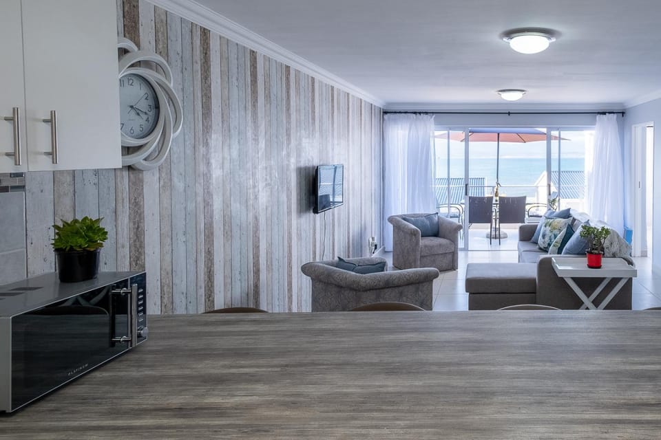 TV and multimedia, Seating area