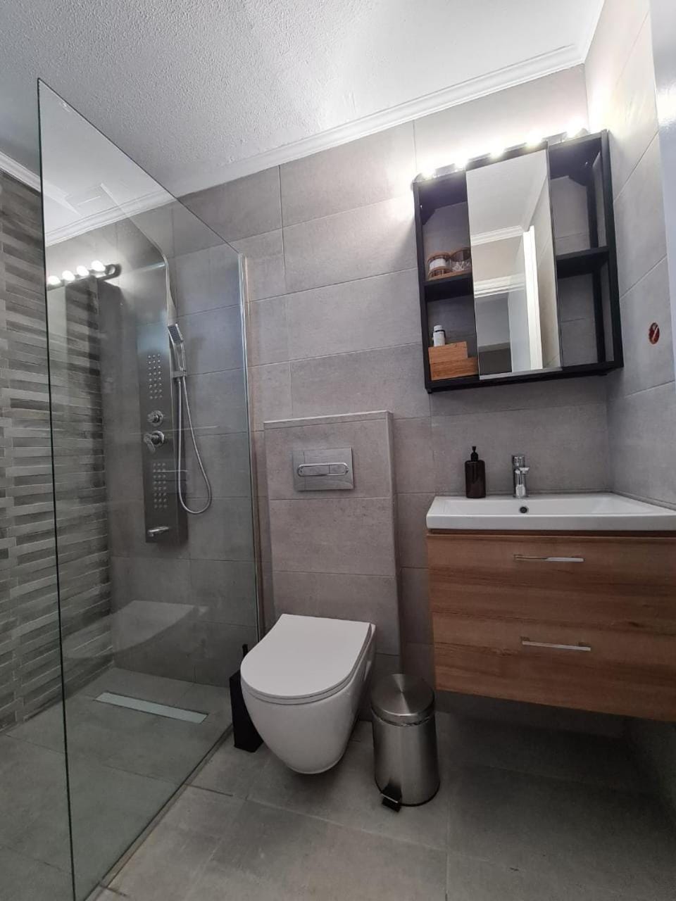 Shower, Bathroom