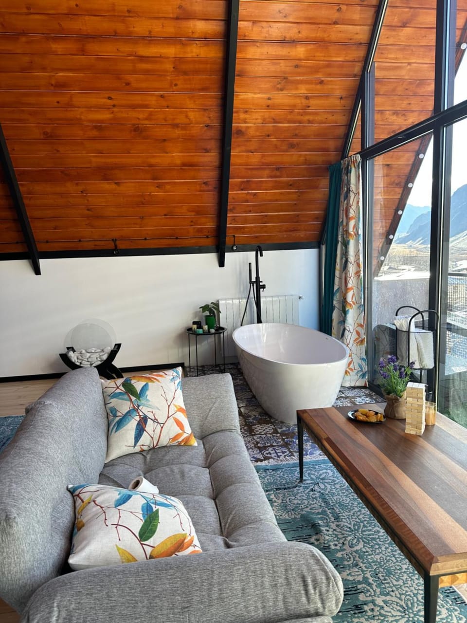 Cottage Veranda Apartment in Georgia