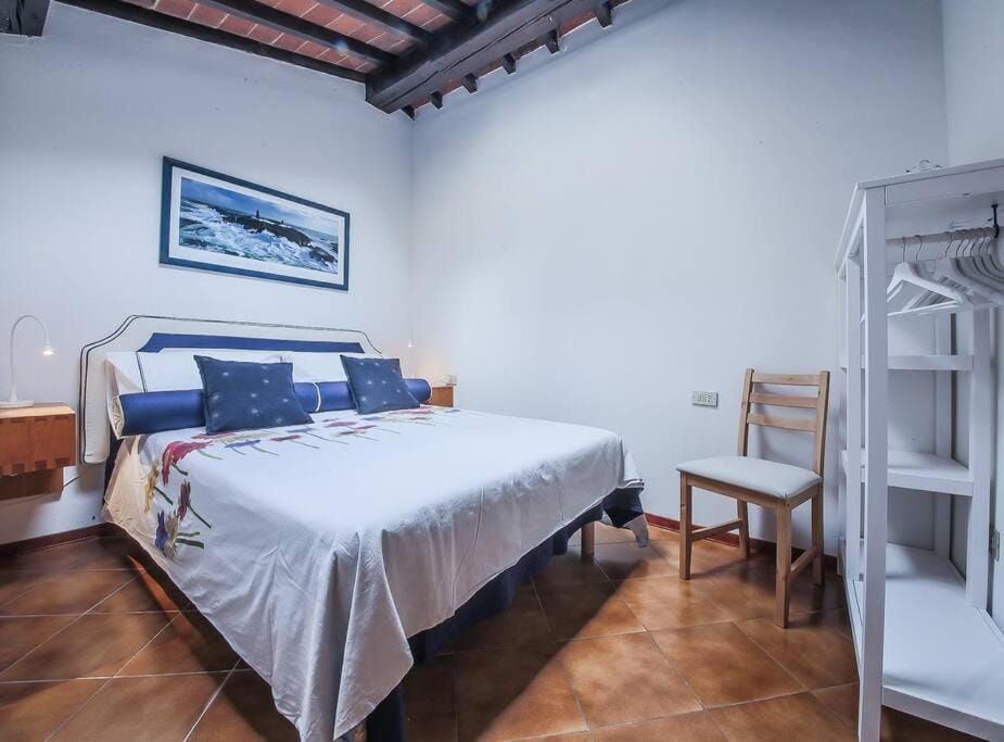 Santa Croce at your Fingertips. PLUS Apartment in Florence