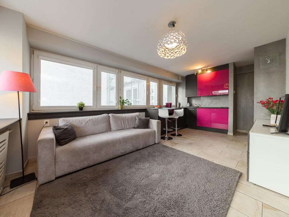 Studio metro Świetokrzyska Apartment in Warsaw