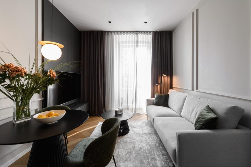 Day, Living room, Seating area, Time of day