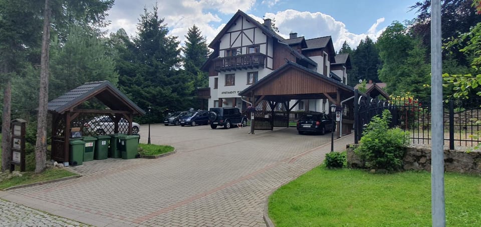 Property building, Spring, Day, Natural landscape, Activities, Activities, Garden, Skiing, Coffee/tea facilities, Cycling, Cycling, City view, City view, Garden view, Landmark view, Landmark view, Parking, heating, heating, storage, storage, toaster, acessibility