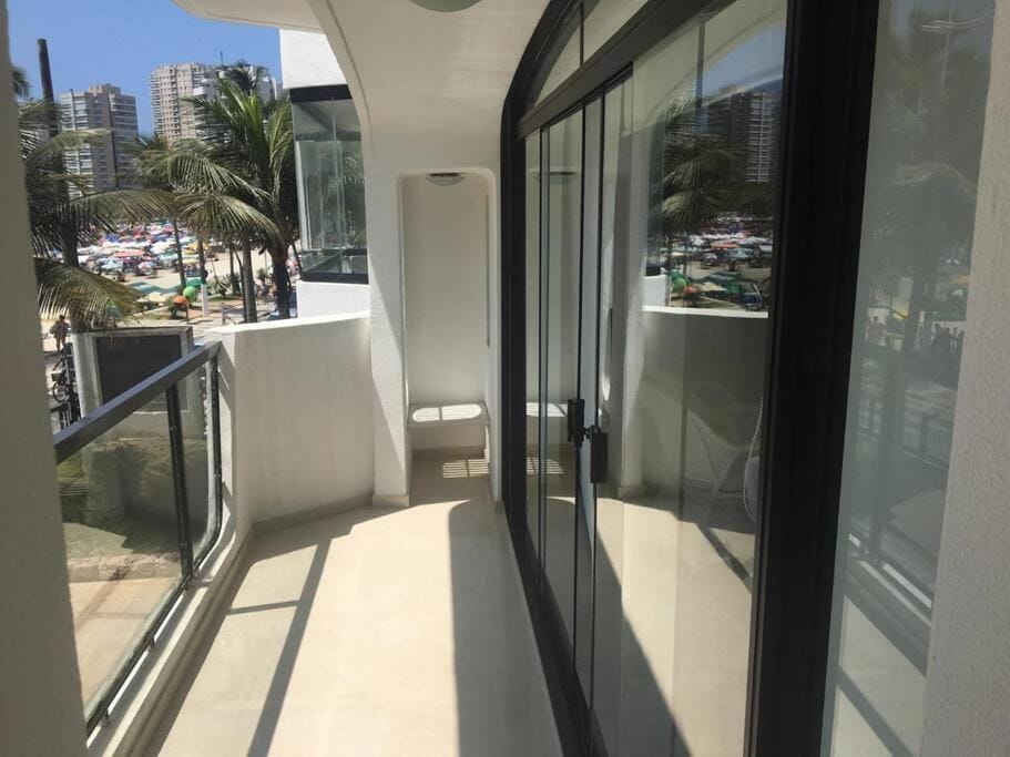 Apto Pé Na Areia - Praia das Astúrias Guarujá-SP Apartment in State of São Paulo