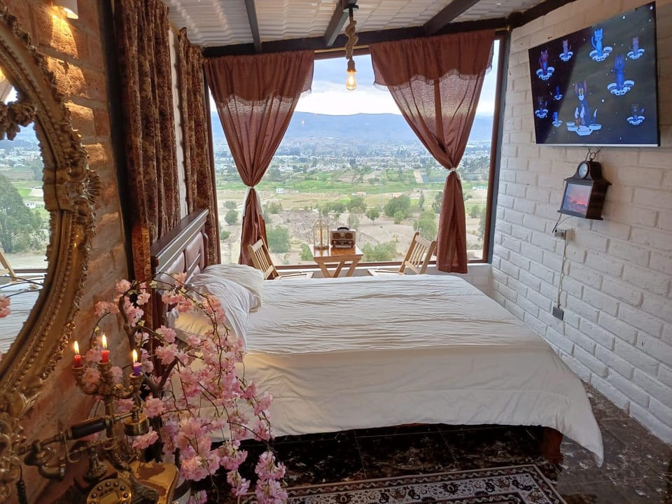 Glamping con jacuzzi en Latacunga Campground/ 
RV Resort in Cotopaxi, Ecuador