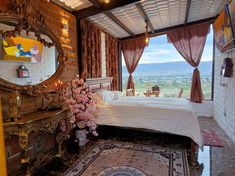 Glamping con jacuzzi en Latacunga Campground/ 
RV Resort in Cotopaxi, Ecuador