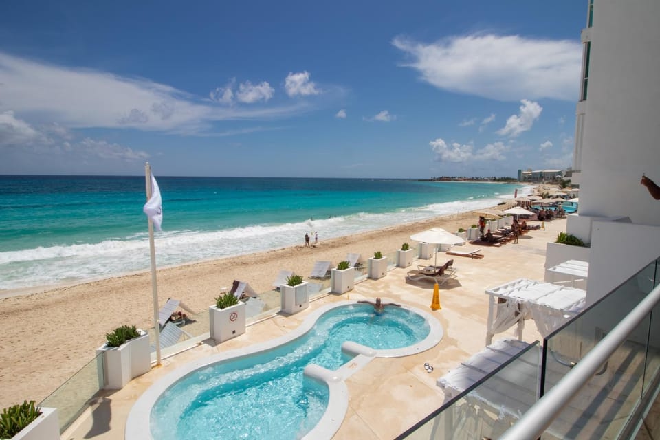 Hot Tub, Beach, Pool view, Swimming pool, Swimming pool