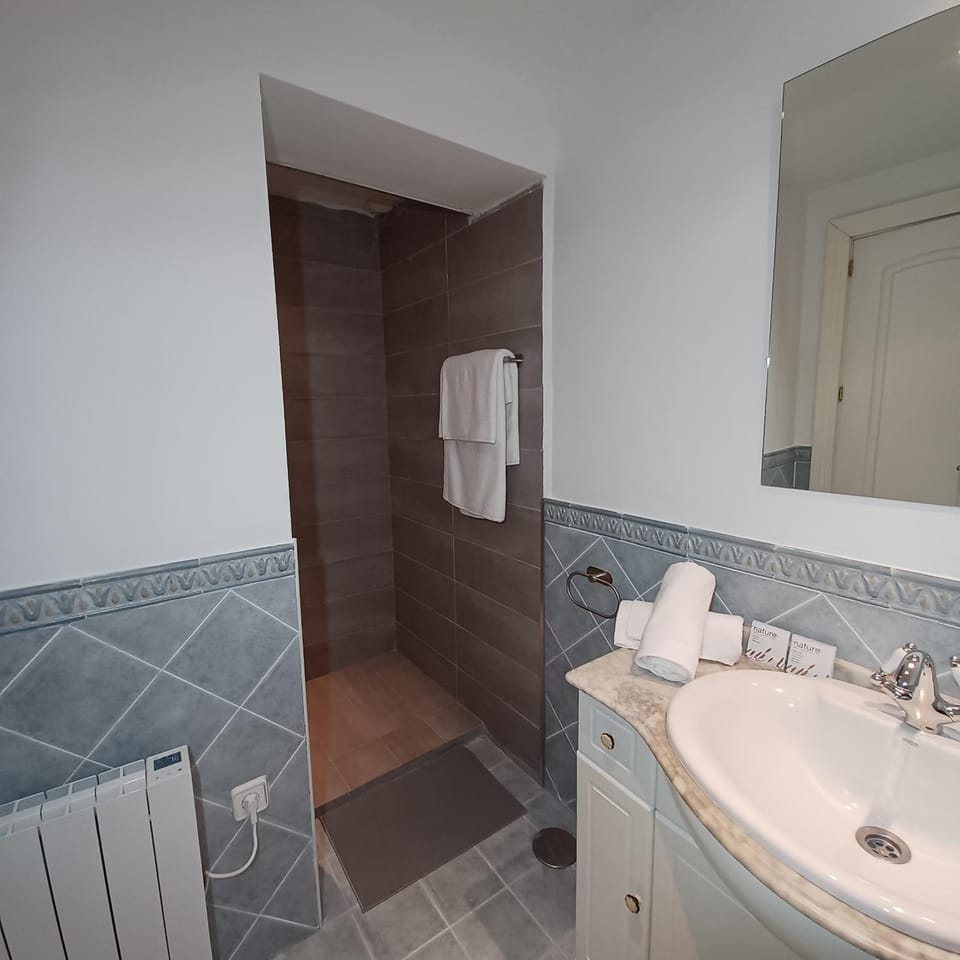 Bathroom, towels