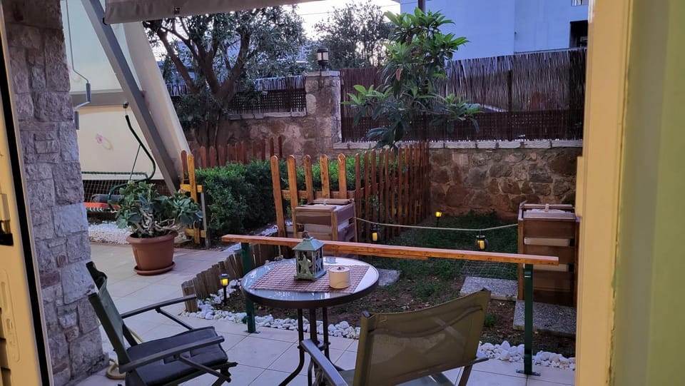 Patio, Garden, Balcony/Terrace