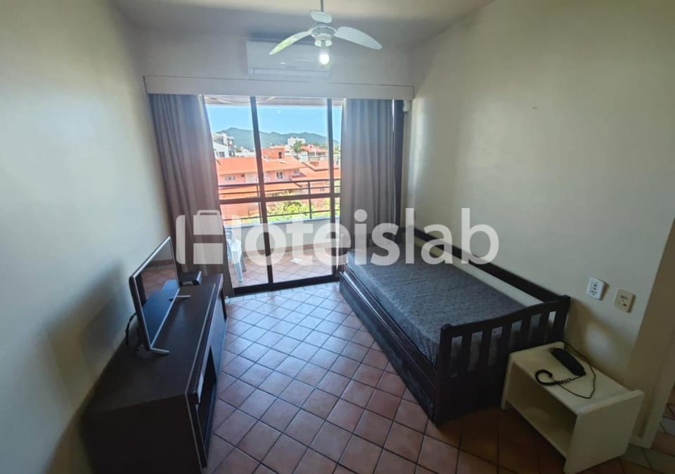 TV and multimedia, Living room, fireplace