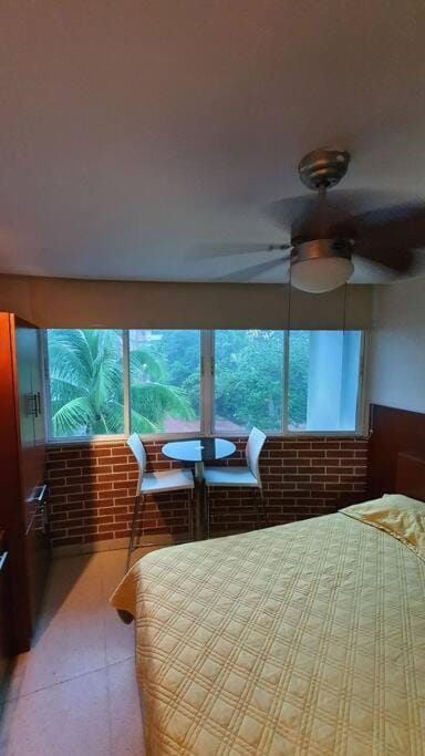 R.1101 Lindo estudio ejecutivo, privado y céntrico. Apartment in Panama City, Panama