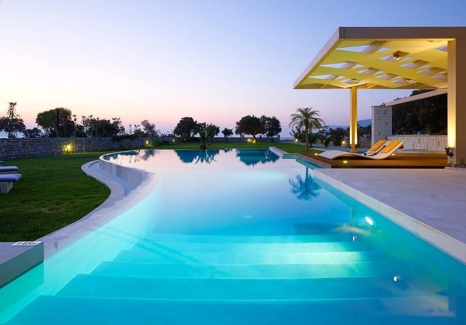 Property building, Pool view, Swimming pool, sunbed