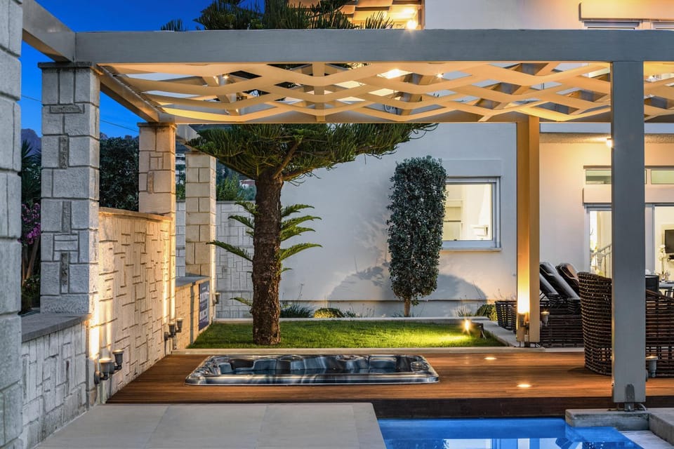 Property building, Garden, Garden view, Pool view, Swimming pool