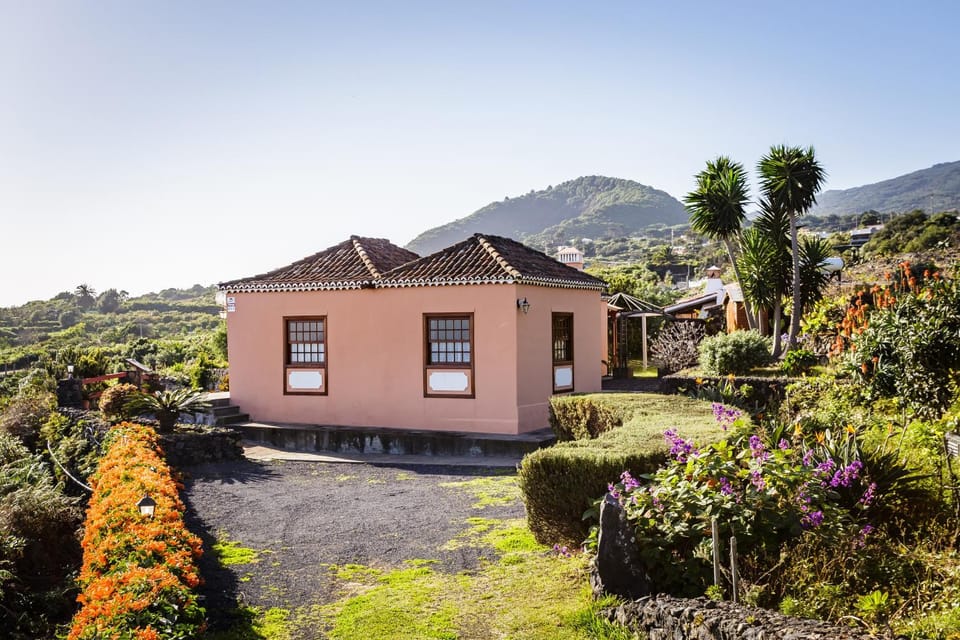 Facade/entrance, Mountain view, Sea view