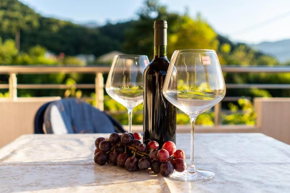 Day, Natural landscape, View (from property/room), Balcony/Terrace, Food and drinks, Mountain view, Drinks