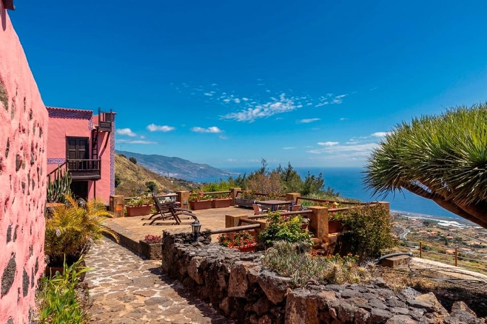 Garden, Mountain view, Sea view