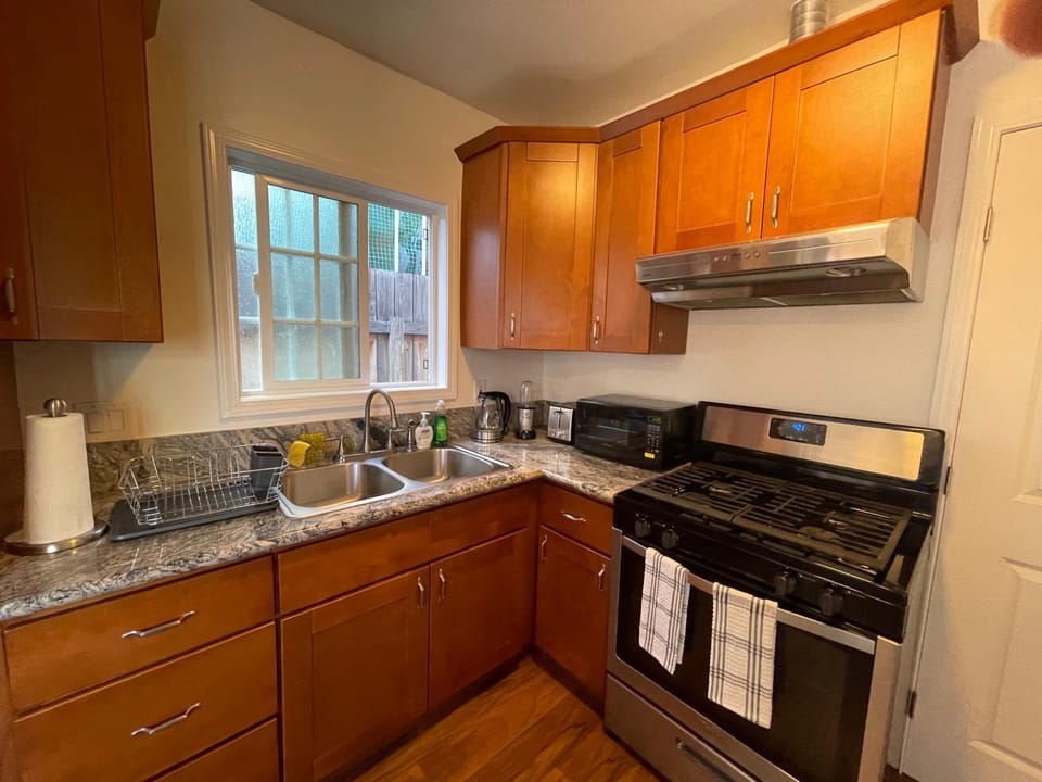 Your home away from home in beautiful Santa Monica House in Santa Monica