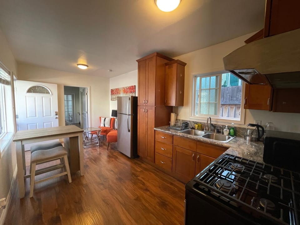 Your home away from home in beautiful Santa Monica House in Santa Monica