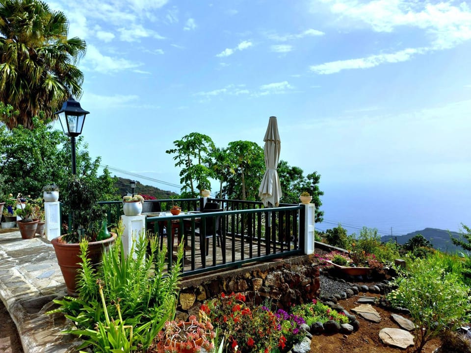 Day, Natural landscape, View (from property/room), Balcony/Terrace, Garden view, Sea view