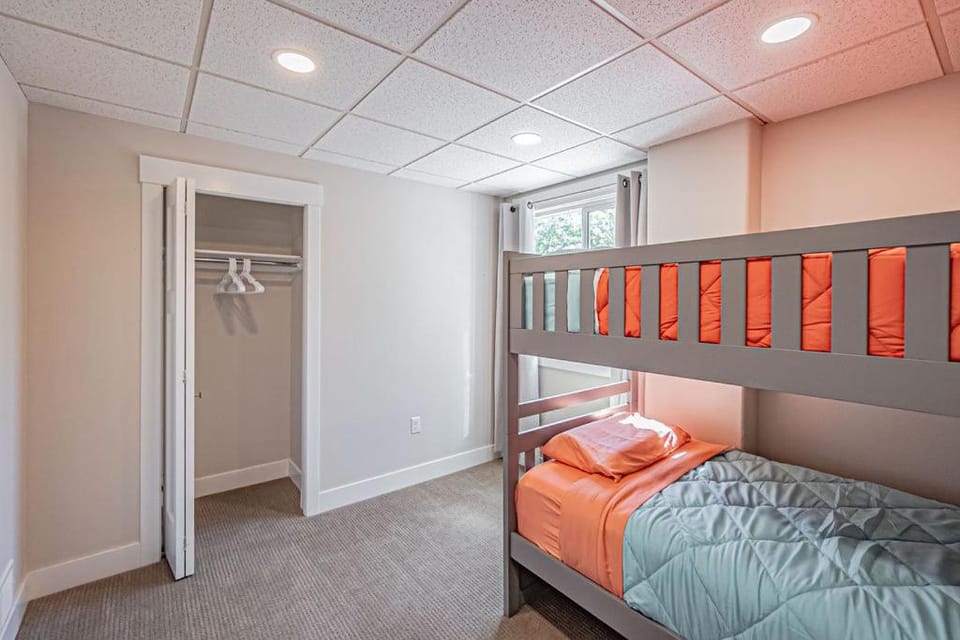 bunk bed