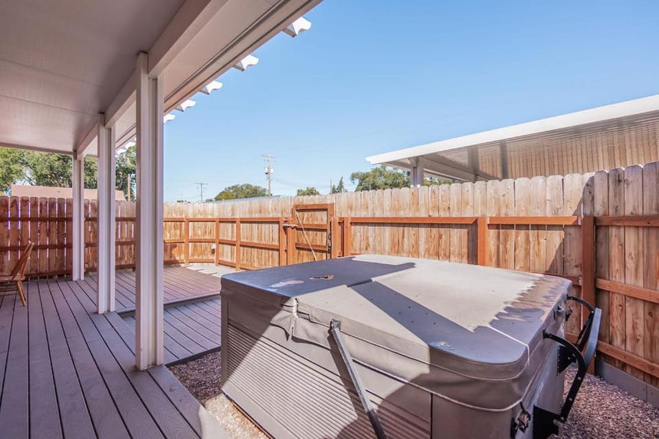 Patio, Hot Tub