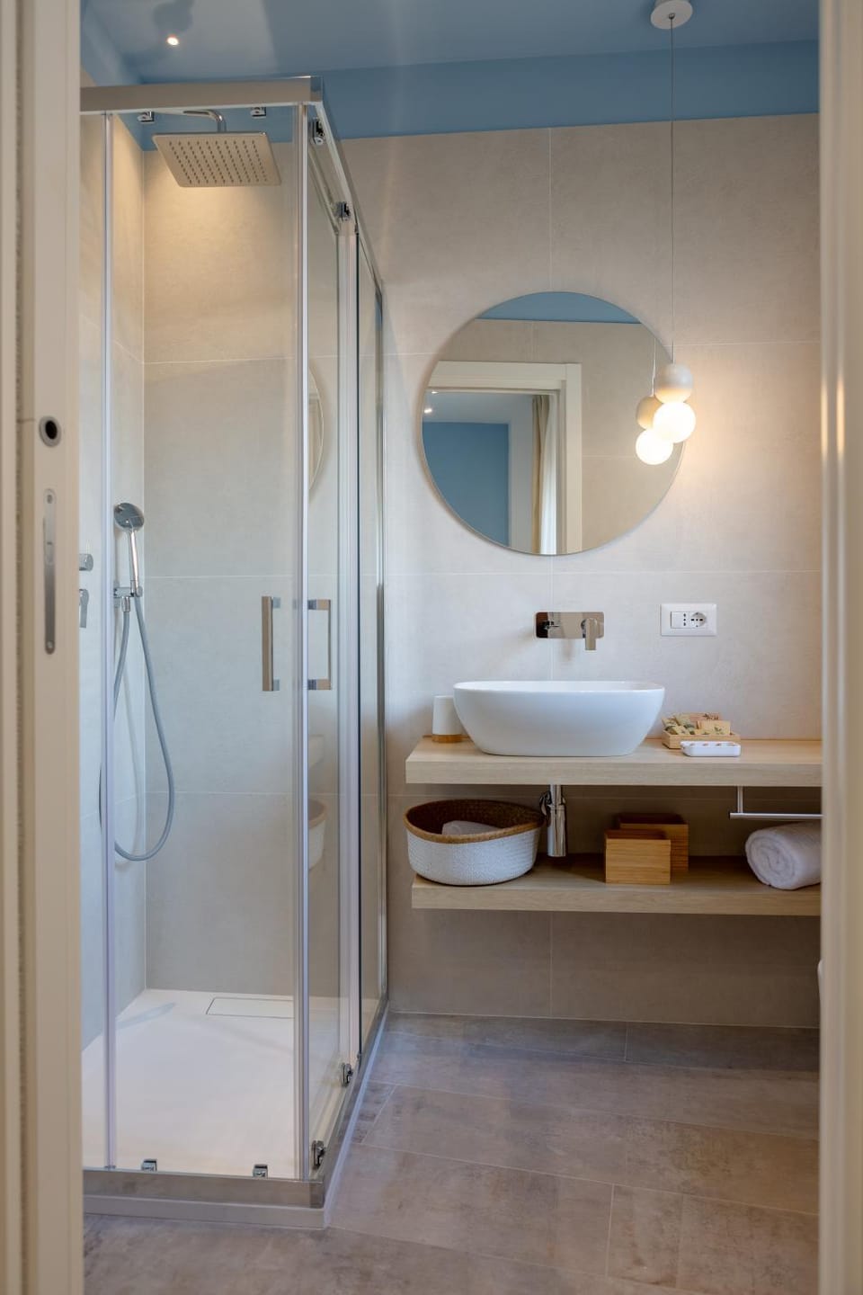 633 APPIA DESIGN ROOM Bed and Breakfast in Rome