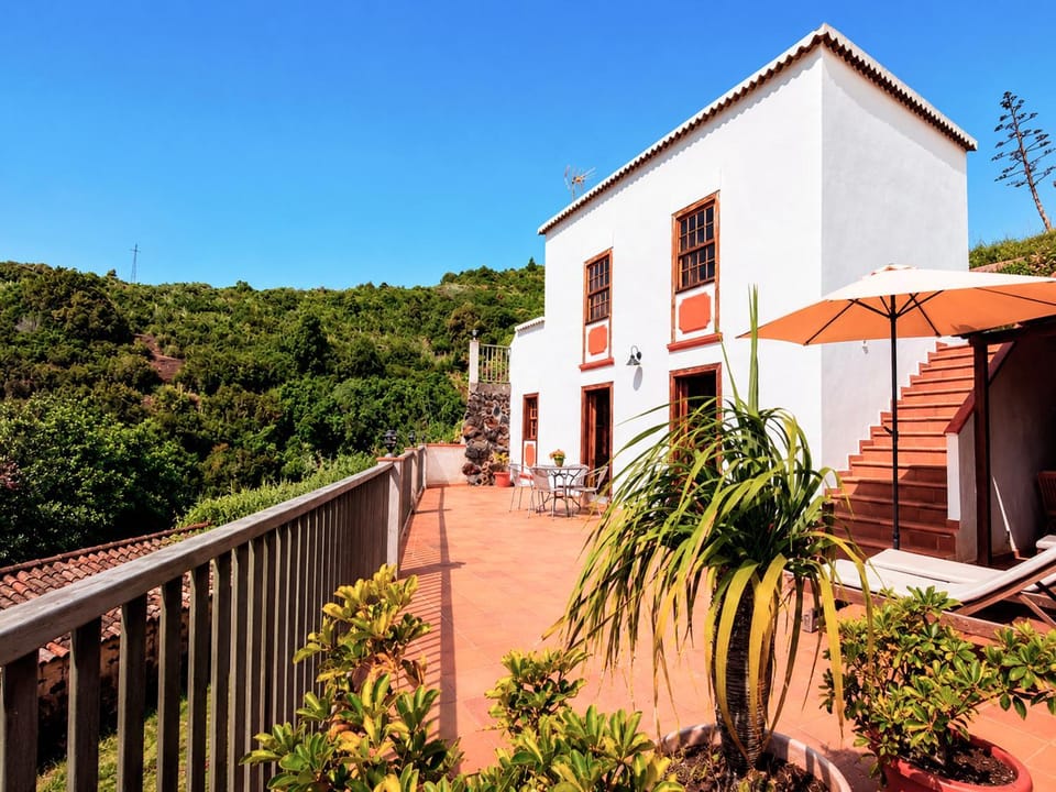 Property building, Balcony/Terrace
