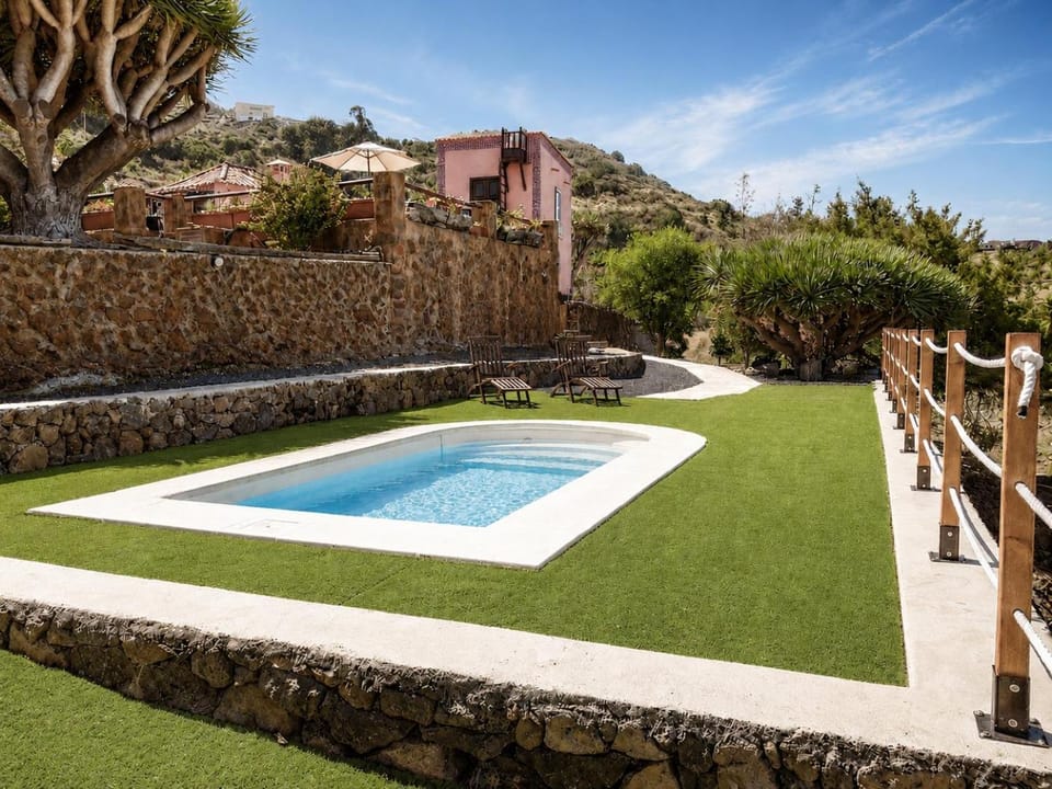 Garden, Swimming pool