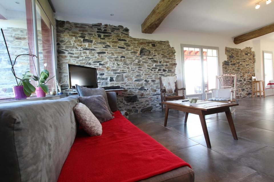 Oierkoenea House in French Basque Country
