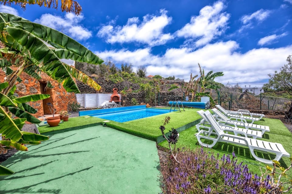 Spring, Swimming pool, sunbed