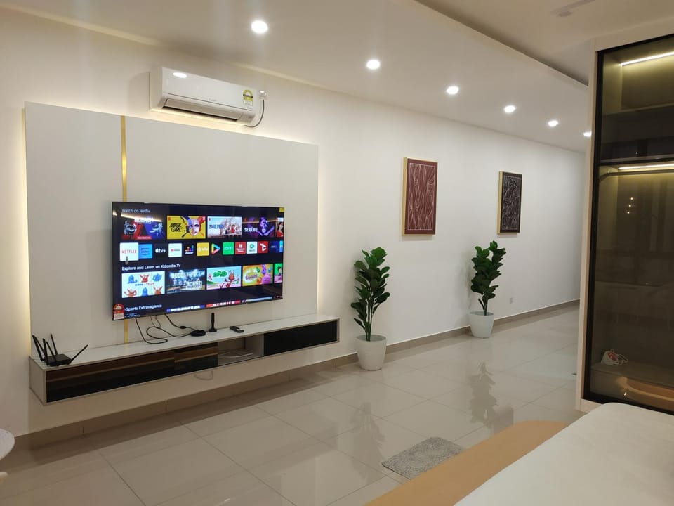 Nearest walk Johor Bahru custom Ciq by YHA Apartment in Johor Bahru