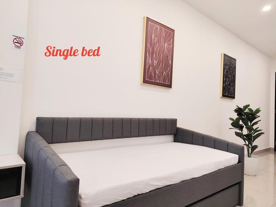 Nearest walk Johor Bahru custom Ciq by YHA Apartment in Johor Bahru