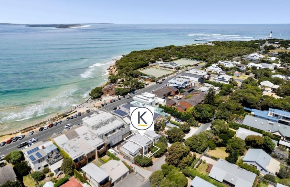 Nearby landmark, Natural landscape, Bird's eye view, Beach, Location