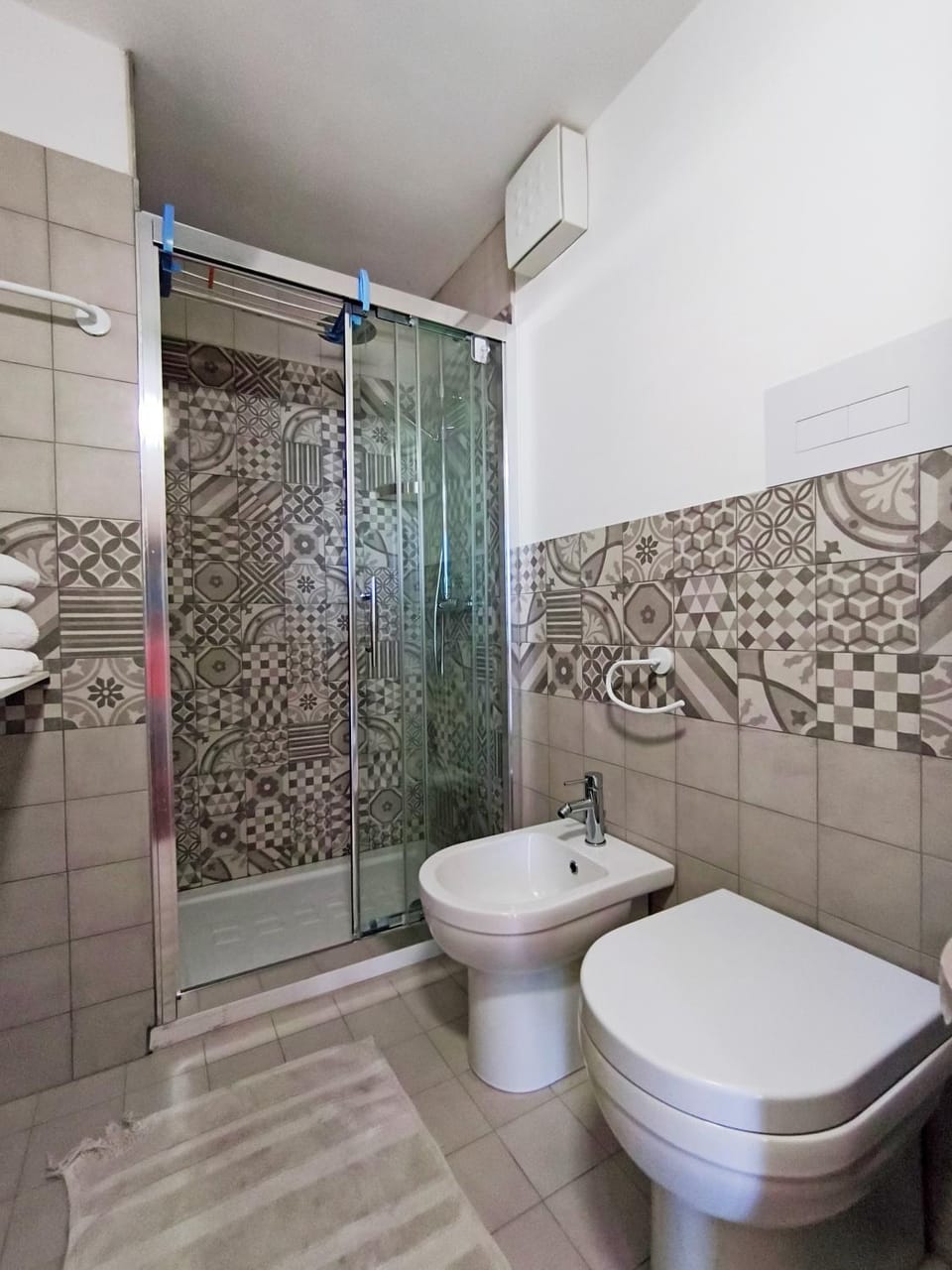 Shower, Toilet, Bathroom, bidet