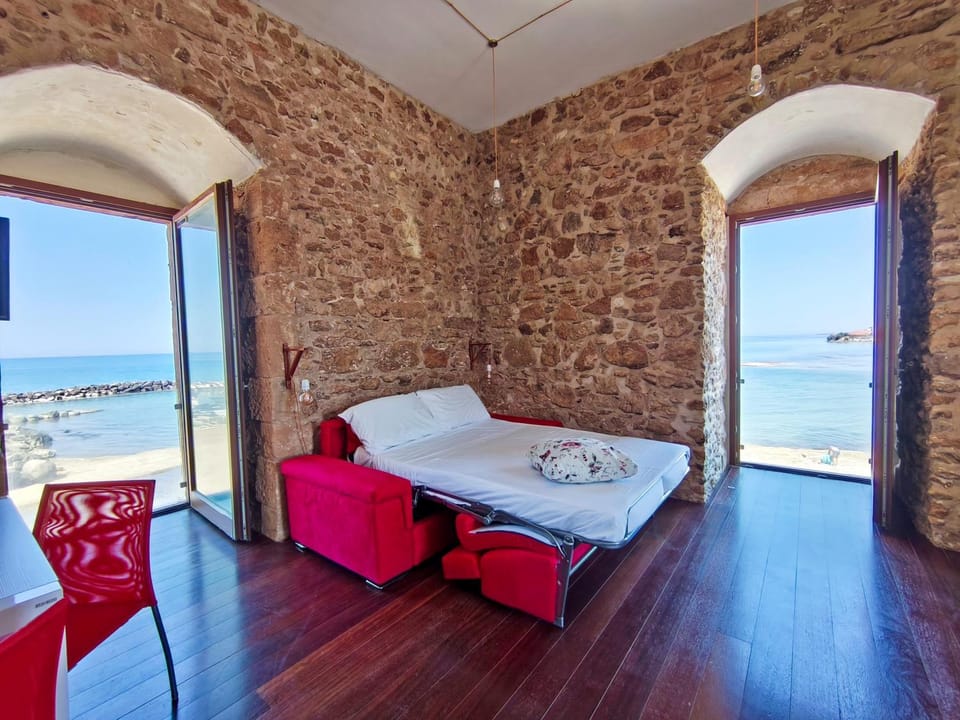 Bed, Balcony/Terrace, Photo of the whole room, Bedroom, Sea view