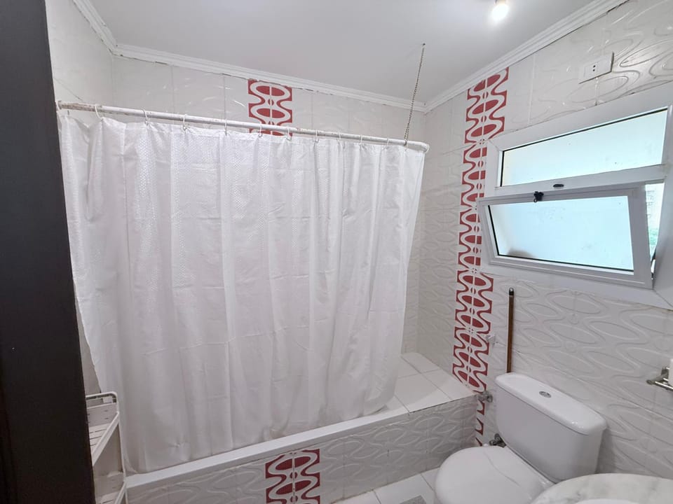 Shower, Toilet, Bath