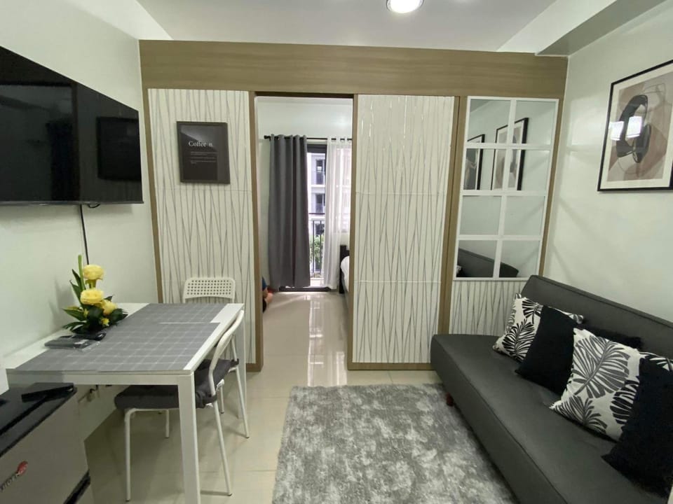 SHORE RESIDENCE D16 shortwalk Mall of asia near airport Apartment hotel in Pasay