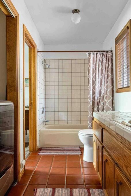 Shower, Toilet, Bathroom, Bath