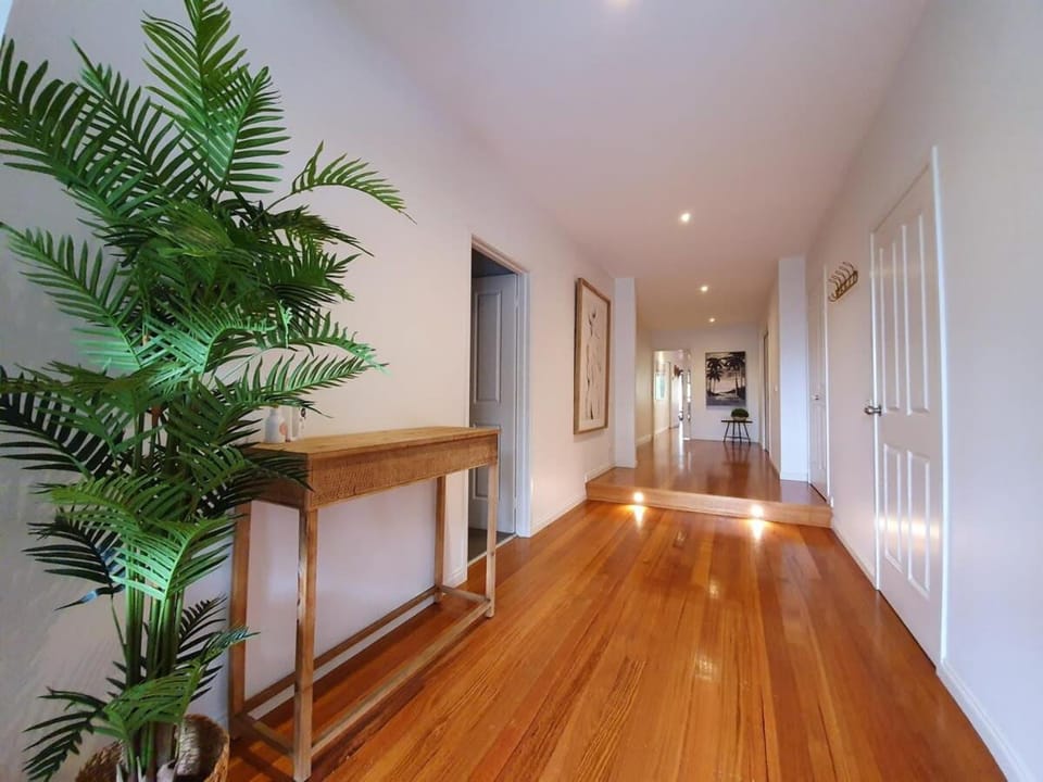 The Great Entertainer in Rye w pool near the beach! House in Melbourne
