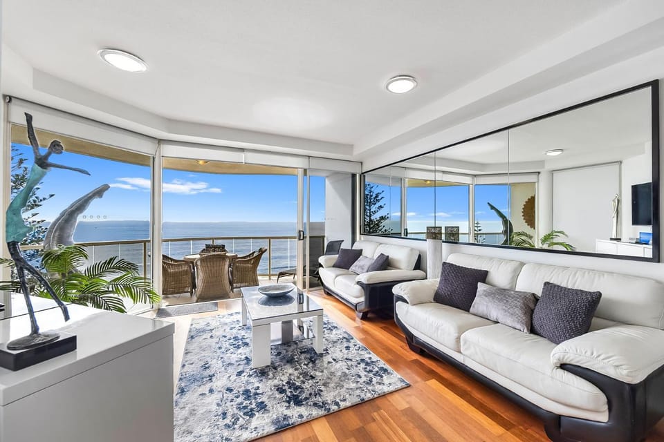 Zanzibar 1002 penthouse, sleeps 4 Apartment in Sunshine Coast