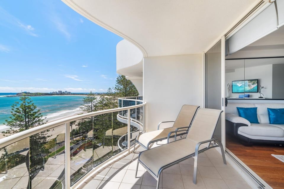 View (from property/room), Balcony/Terrace, Seating area, Sea view