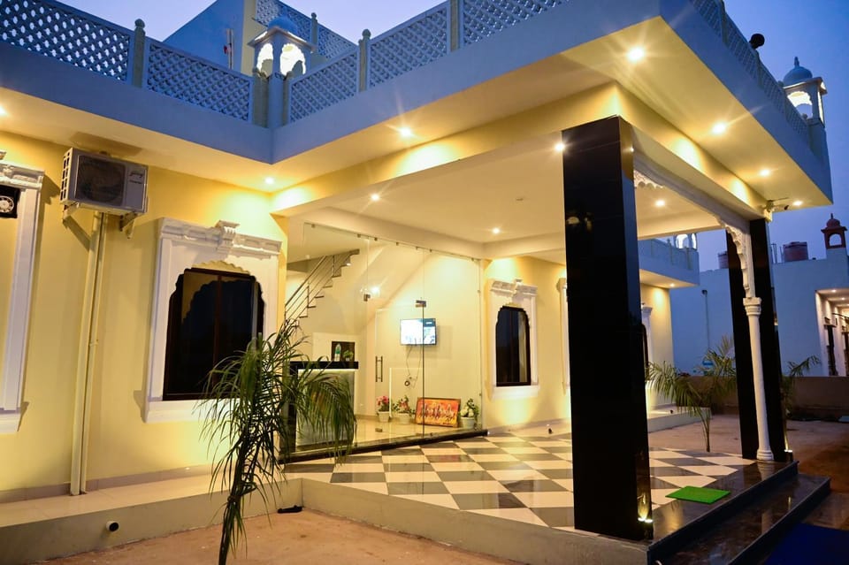 Property building, Night
