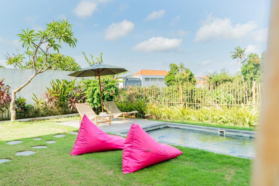 Garden view, Pool view, sunbed