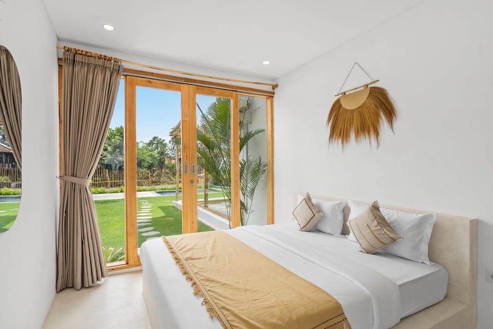 Bed, Garden, Photo of the whole room, Bedroom, Garden view