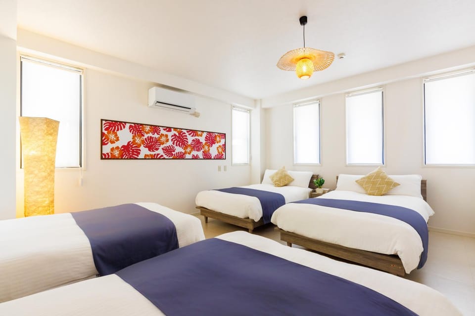 国際通り徒歩3分 無料駐車場2台 空港車で10分 トイレ2 最大8人 松尾style House in Naha