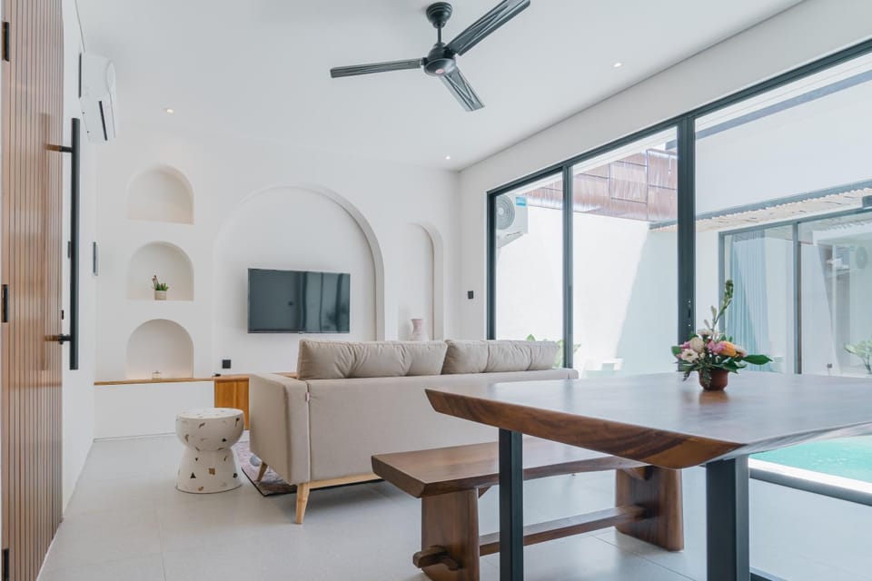 Communal lounge/ TV room, Game Room, Living room