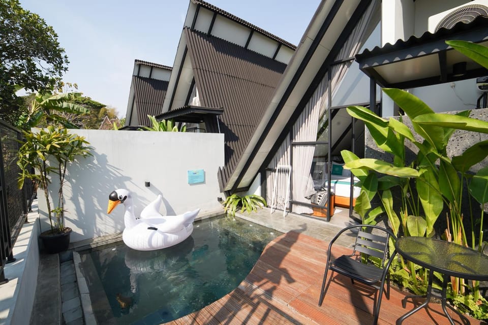 Balcony/Terrace, Pool view