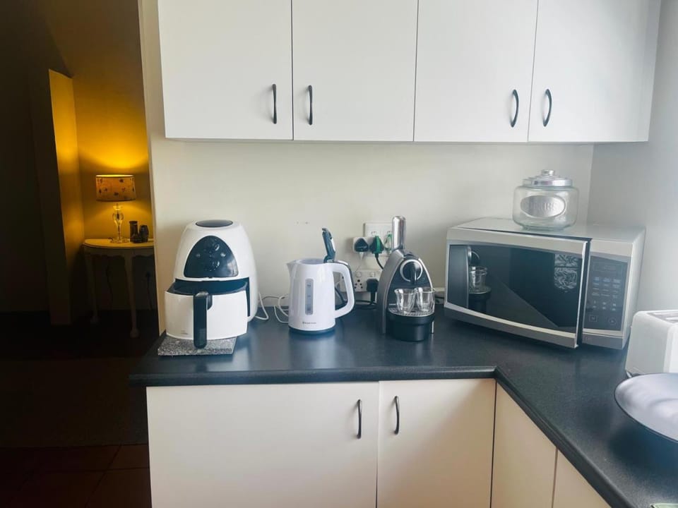 Haze Inn Cottages Wattle Apartment in KwaZulu-Natal
