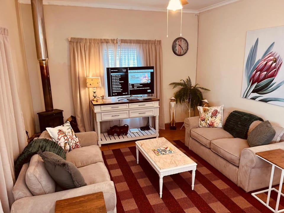 Haze Inn Cottages Wattle Apartment in KwaZulu-Natal